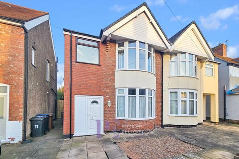 3 bedroom semi-detached house to rent, Beaumont Avenue, Hinckley LE10