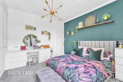 68 Fraser Street, Shaw, Oldham, OL2 7SD
