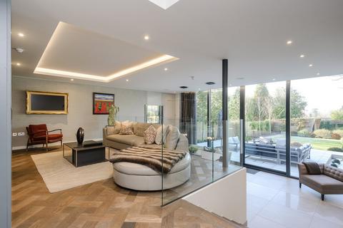36 Lodge Close, Stoke D'abernon, Cobham, KT11 2SQ