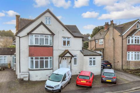 3 bedroom ground floor flat for sale, Reddown Road, Coulsdon, Surrey