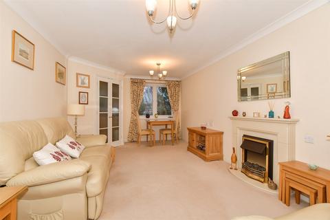 1 bedroom flat for sale, Kings Road, Horsham, West Sussex