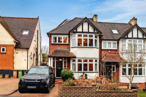 4 bedroom end of terrace house for sale, School Lane, Bushey, WD23