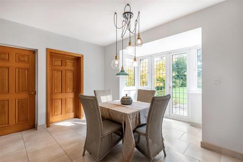Oakdene Forest Road, East Horsley, Leatherhead, KT24 5BB