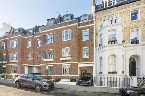 undefined, Campden Hill Gardens, Kensington, London