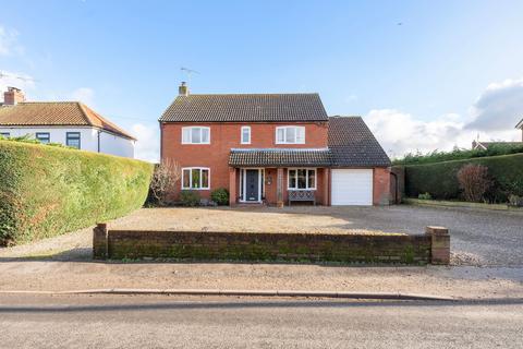 4 bedroom detached house for sale, Heath Road, Lyng