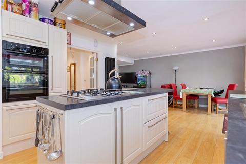 4 bedroom detached bungalow for sale, Vale Drive, Worthing