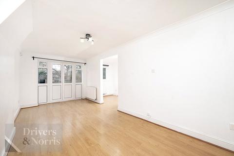 5 bedroom end of terrace house to rent, Priory Close, Finchley, London, N3