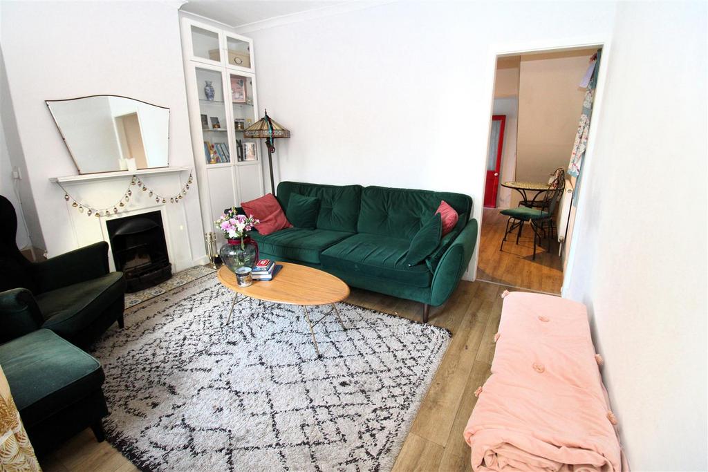 Lounge.JPG
