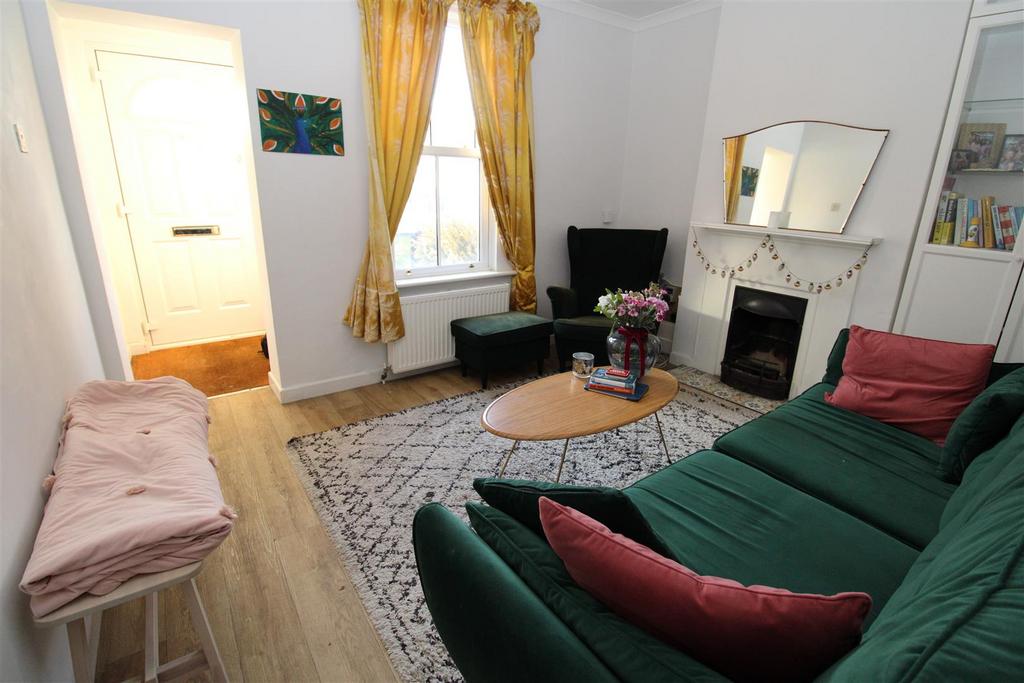 Lounge2.JPG