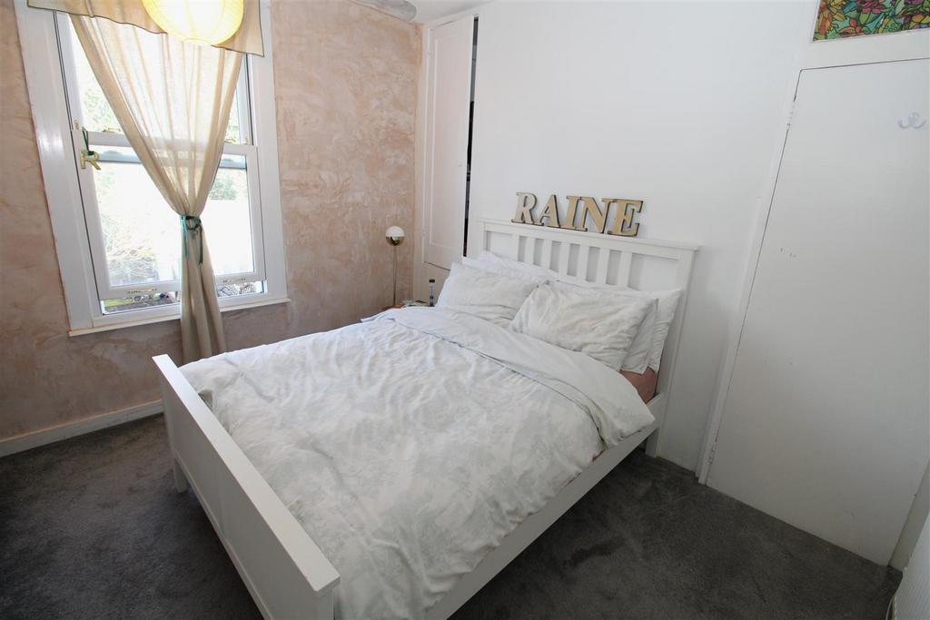 Bedroom 2.JPG
