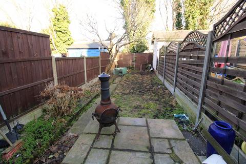 31 Manor Road, Erith, DA8 2AE