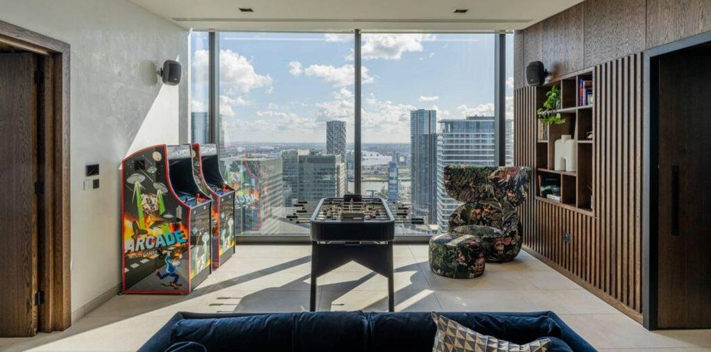 66afa364b535bb186bcc063e club-3-2x-1050x520.jpg