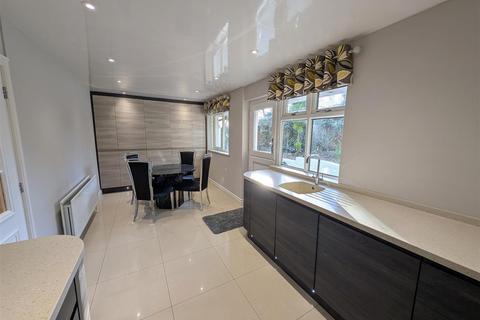 4 bedroom bungalow for sale, Peareth Hall Road, Washington