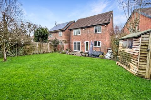 3 bedroom detached house for sale, Gilder Close, Luton, Bedfordshire, LU3 4AX