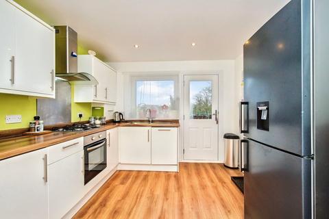 60 Deanburn, Penicuik, EH26 0HX