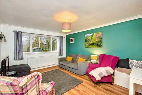 60 Deanburn, Penicuik, EH26 0HX