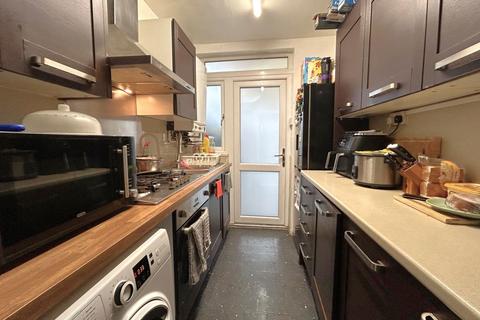 3 bedroom terraced house for sale, Burnham Gardens, Hounslow, TW4 6LS