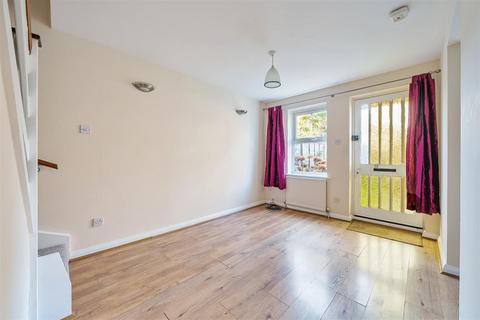 1 bedroom semi-detached house for sale, Locksmeade Road, Richmond TW10