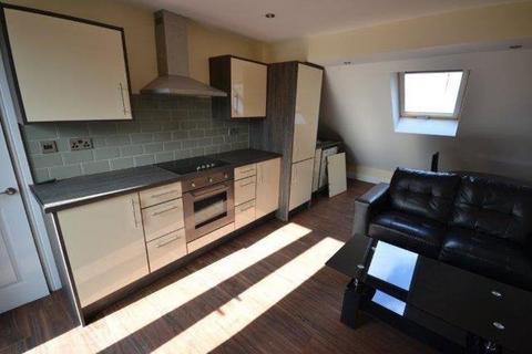 2 bedroom flat to rent, Westbury Road, Leicester