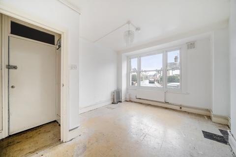 1 bedroom apartment for sale, Parish Lane, London