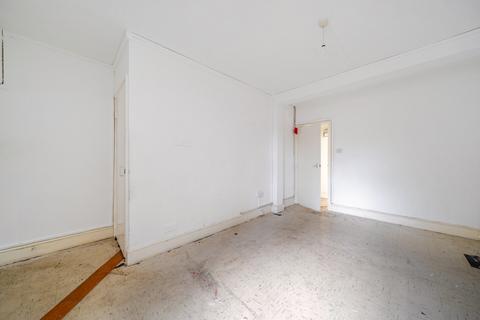 1 bedroom apartment for sale, Parish Lane, London