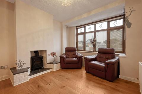 3 bedroom semi-detached house for sale, Grove Road, London E4