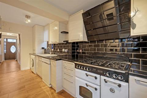 3 bedroom semi-detached house for sale, Grove Road, London E4