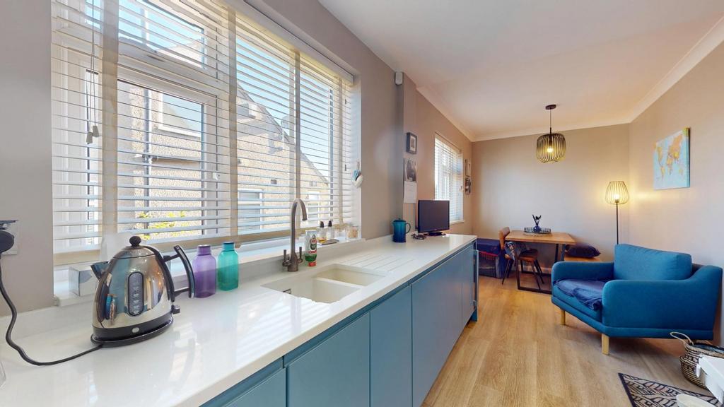 Kitchen 1.jpg