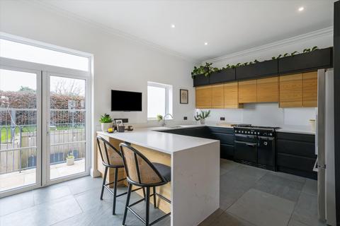 4 Miners Close, Long Ashton, Bristol, BS41 9DE
