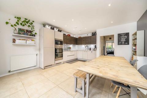 3 bedroom flat for sale, Hanbury Road, London W3