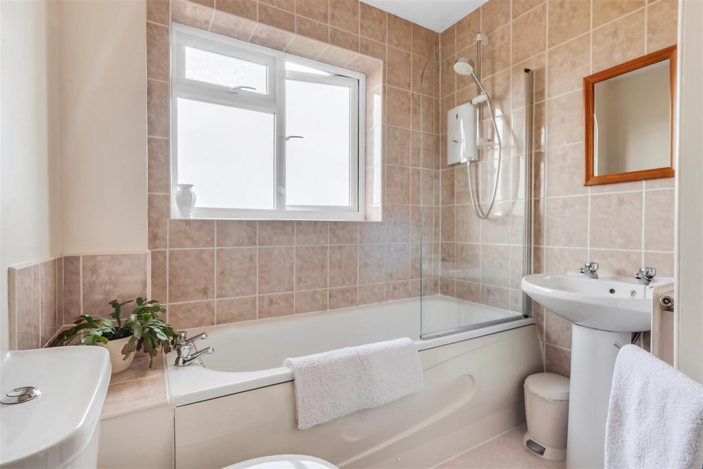 Bathroom.jpg