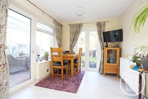 3 bedroom semi-detached house for sale, Peregrine Way, Kessingland, NR33