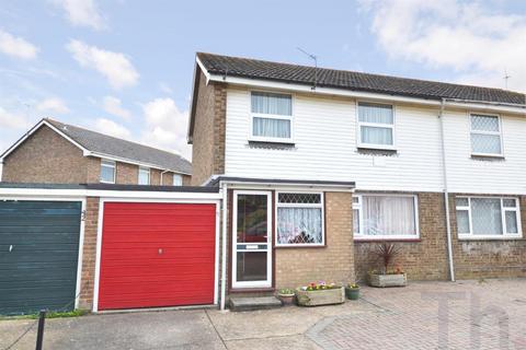 3 bedroom semi-detached house to rent, Ventnor PO38