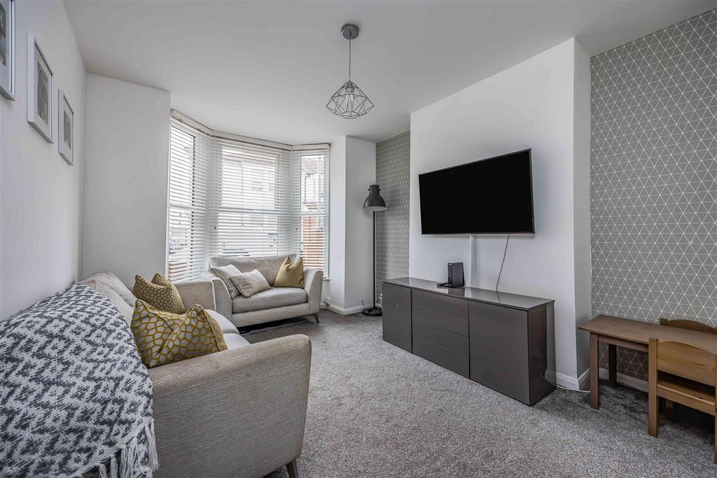 256 Powerscourt Road, Fratton-Small-Portico Marketi