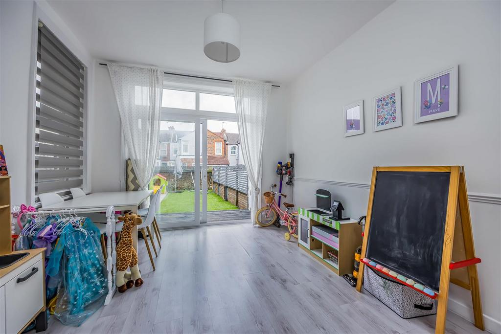 256 Powerscourt Road, Fratton-Small-Portico Marketi
