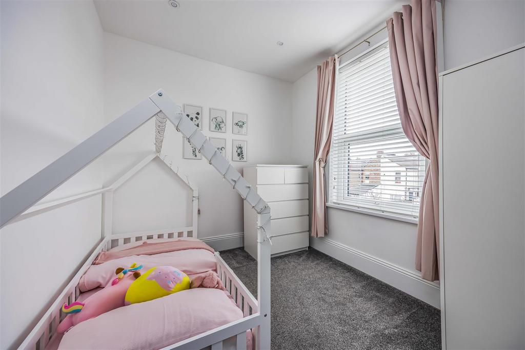 256 Powerscourt Road, Fratton-Small-Portico Marketi