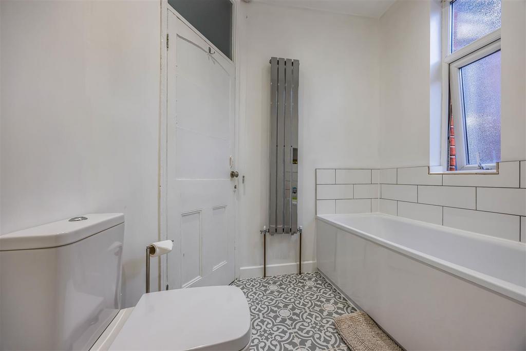 256 Powerscourt Road, Fratton-Small-Portico Marketi