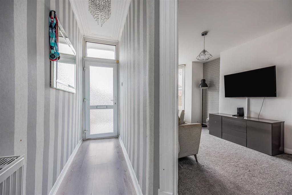 256 Powerscourt Road, Fratton-Small-Portico Marketi
