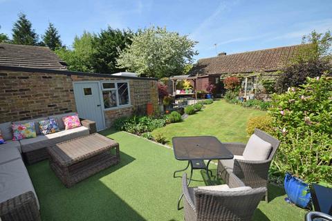 Avellana Bar Lane, Longwick, Princes Risborough, HP27 9SQ