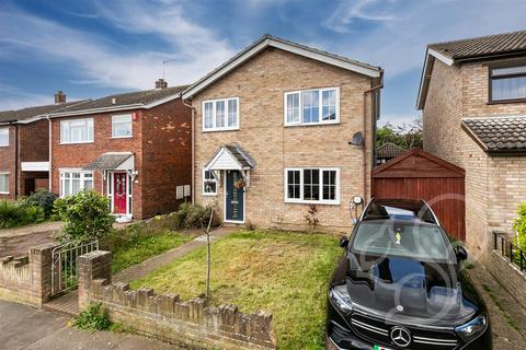 4 bedroom detached house for sale, Reymead Close, West Mersea CO5