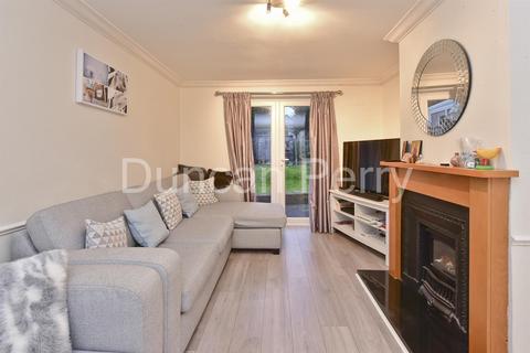 11 Puttocks Drive, Welham Green, Hatfield, AL9 7LW