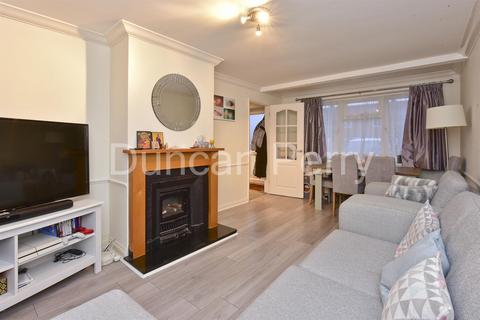 11 Puttocks Drive, Welham Green, Hatfield, AL9 7LW