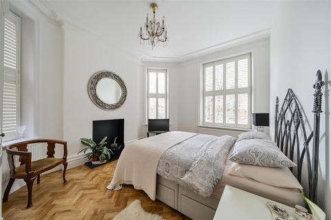 3 bedroom flat for sale, Cannon Hill, West Hampstead, NW6