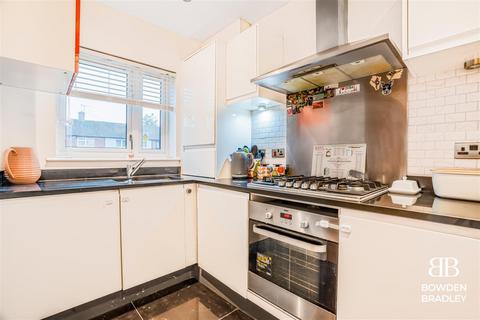 2 bedroom end of terrace house for sale, Reservoir Way, Hainault