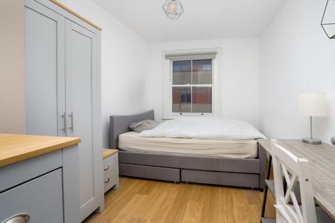 4 bedroom maisonette to rent, Camden Park Road, London, NW1