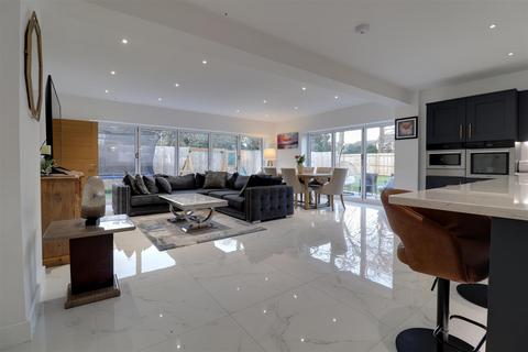 5 bedroom detached house for sale, Leycroft Drive, Alsager