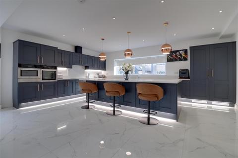 5 bedroom detached house for sale, Leycroft Drive, Alsager