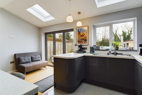 3 bedroom detached house for sale, Bridge Road, Alveley, Bridgnorth