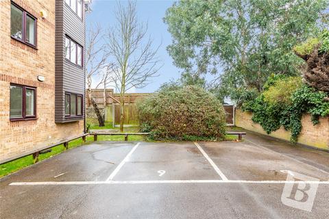 11 Messant Close, Harold Wood, Romford, RM3 0WP
