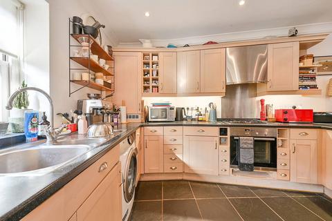 2 bedroom flat for sale, Devonport Road, Shepherd's Bush, London, W12